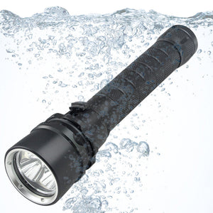 Aluminum alloy strong light rechargeable deep-diving flashlight