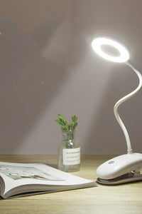 Clip-on rechargeable desk lamp